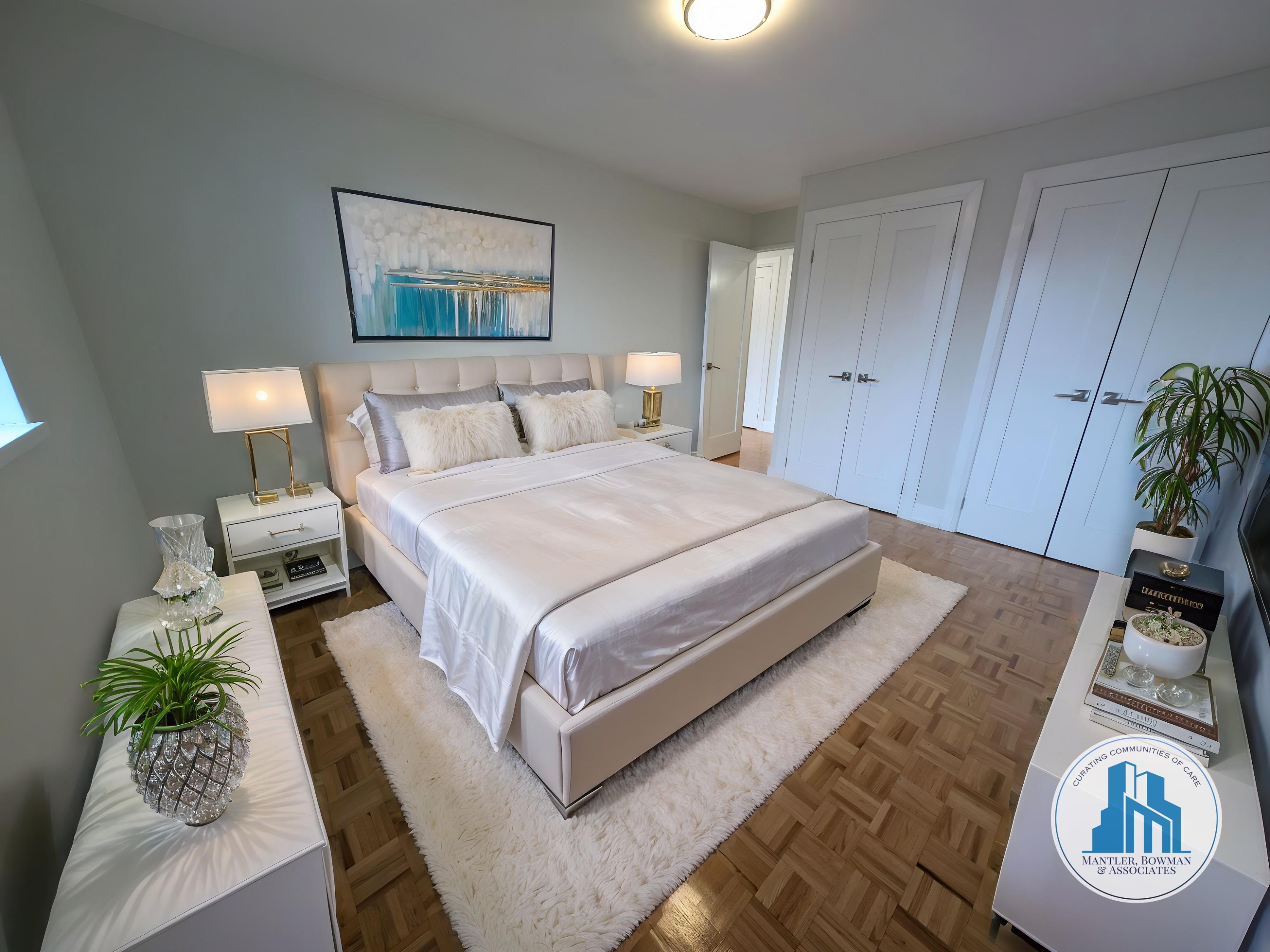 525 - 216 Essex Avenue